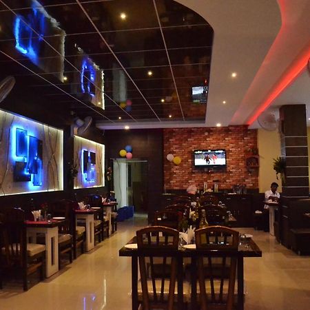 Hotel Janvi Interntaional Inn Музафарпур Екстериор снимка