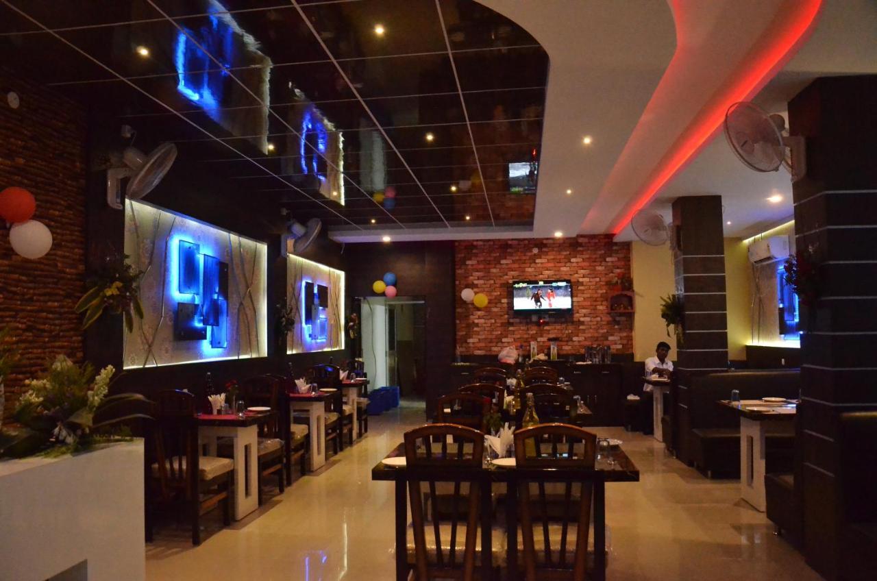 Hotel Janvi Interntaional Inn Музафарпур Екстериор снимка